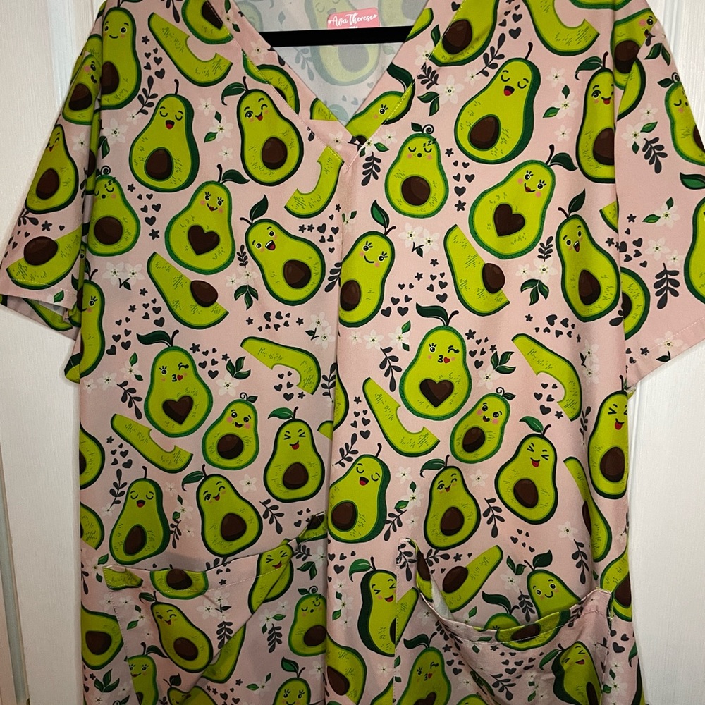 🥑Avocado Scrub Top!!🥑